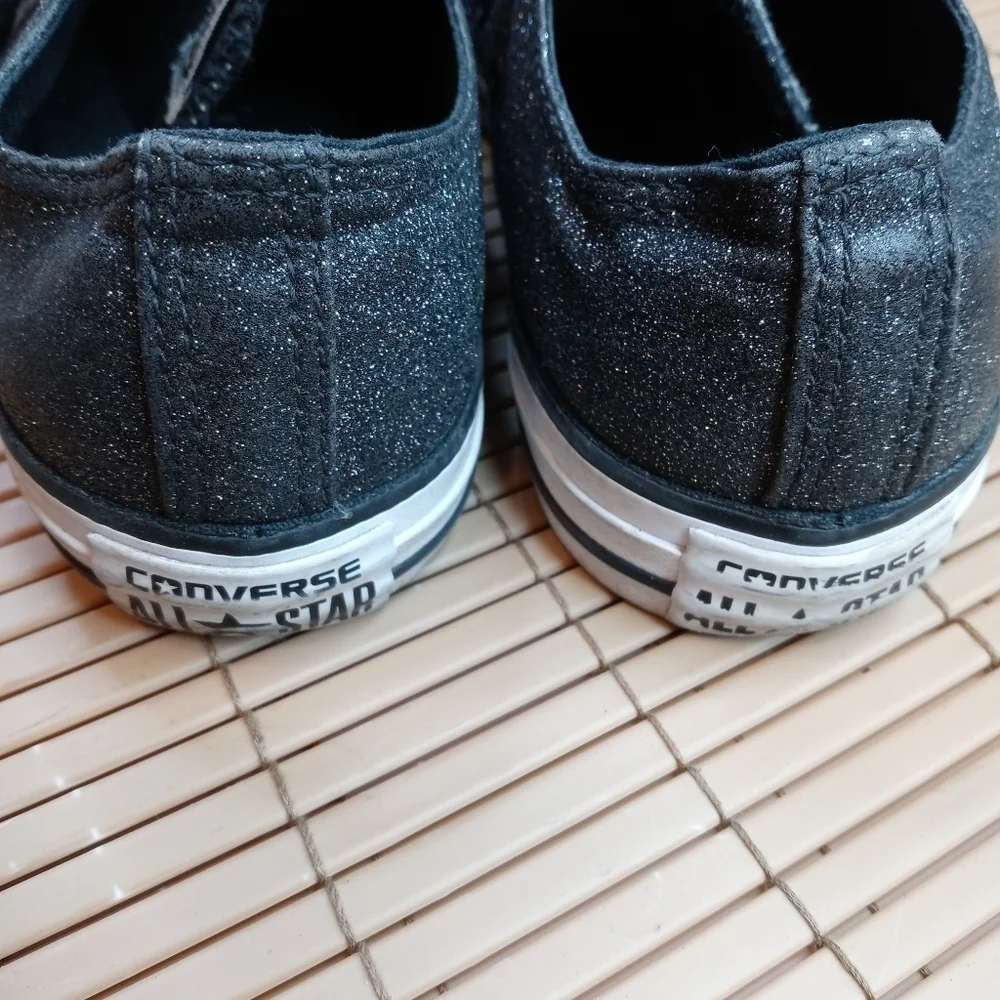 Converse All Stars black leather high tops fashion sneakers. Men's 7. Wo…